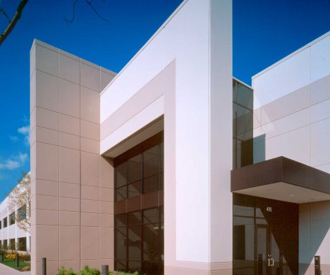 Main entrance at Aon Hewitt professional services building