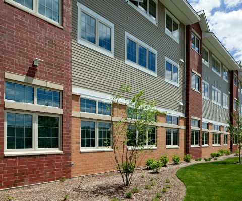 Exterior of Fairhaven Crossing apartments