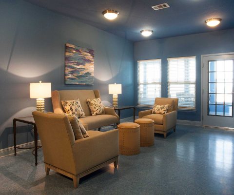 Sitting area at Las Brisas Manor senior living facility