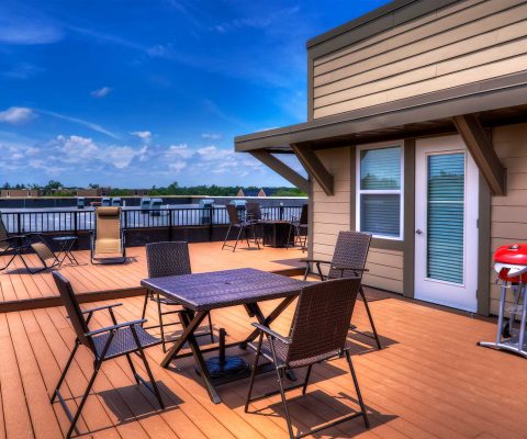 Roof top deck at Midtown Square apartments
