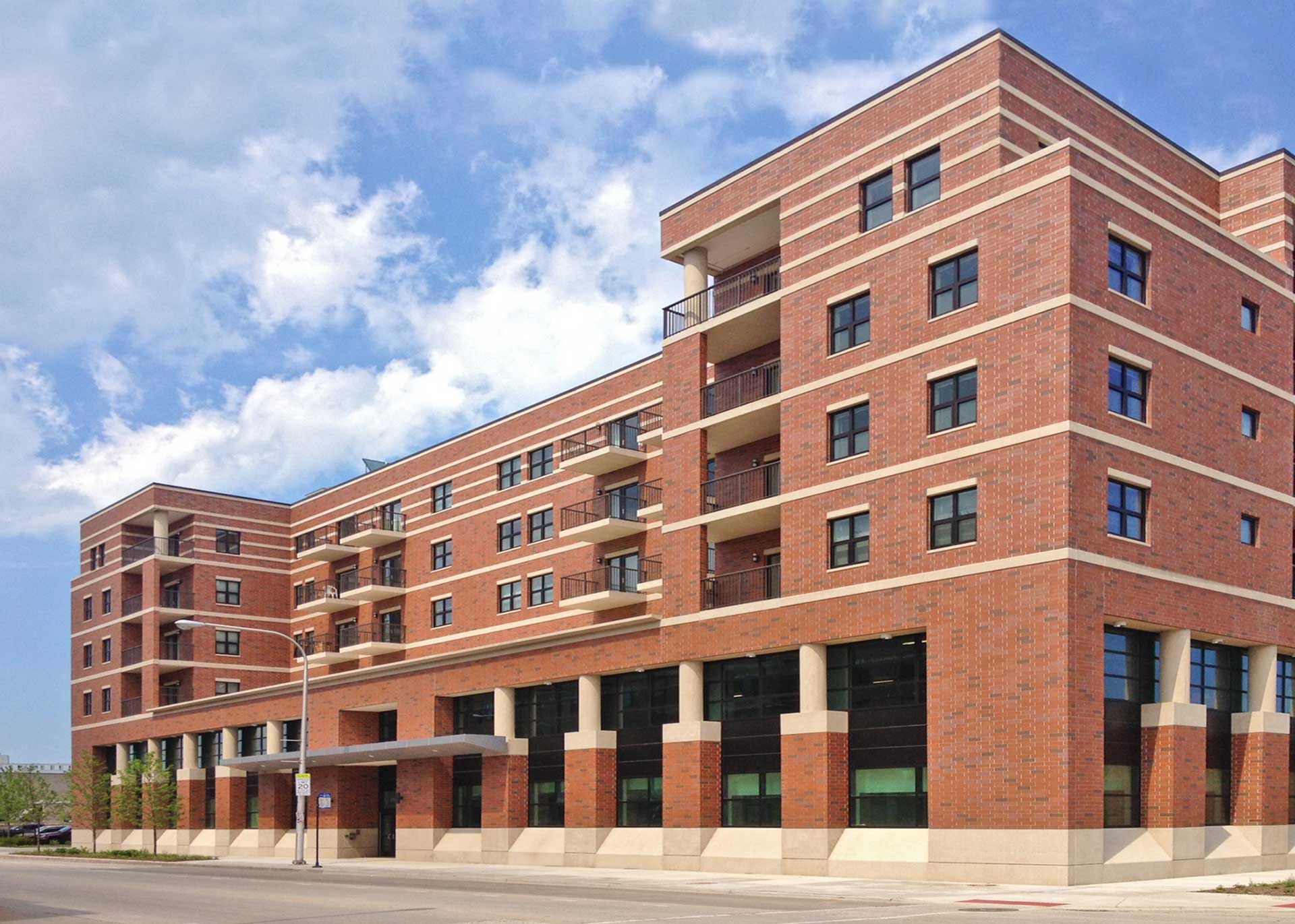 Exterior of Oakwood Shores Terrace Apartments